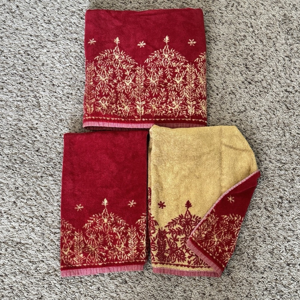 Southern Living Bath Towels Winter Theme Red w/Gold Backside Reversible 3pc‎